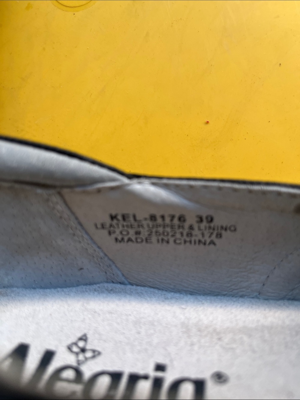 Shoe - Picture 6 of 7
